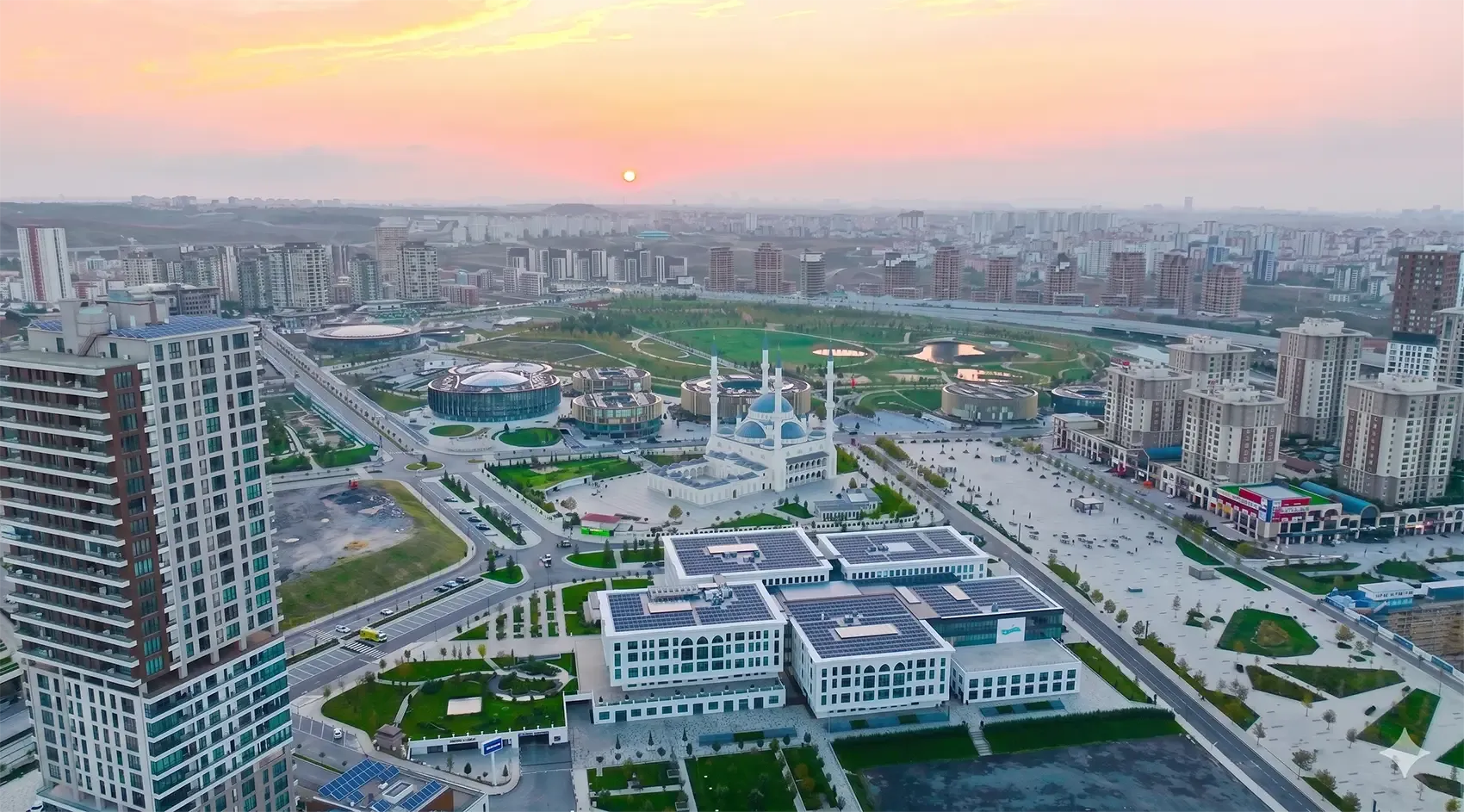 mutlulugun-sehri-basaksehir